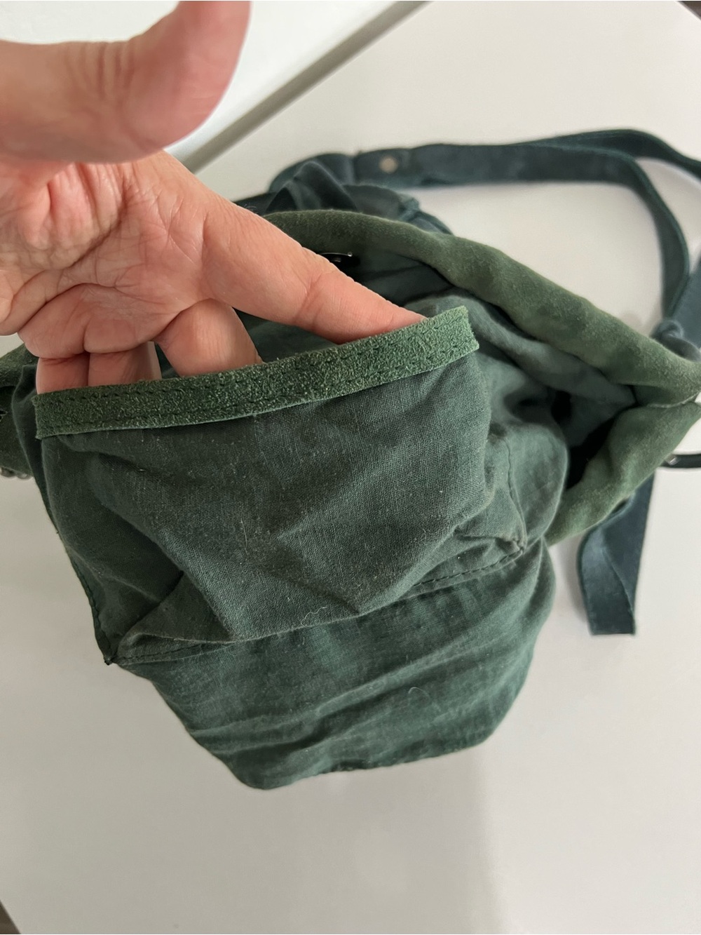 Free People Scout Slouchy Green Suede Crossbody Bag - Picture 9 of 10
